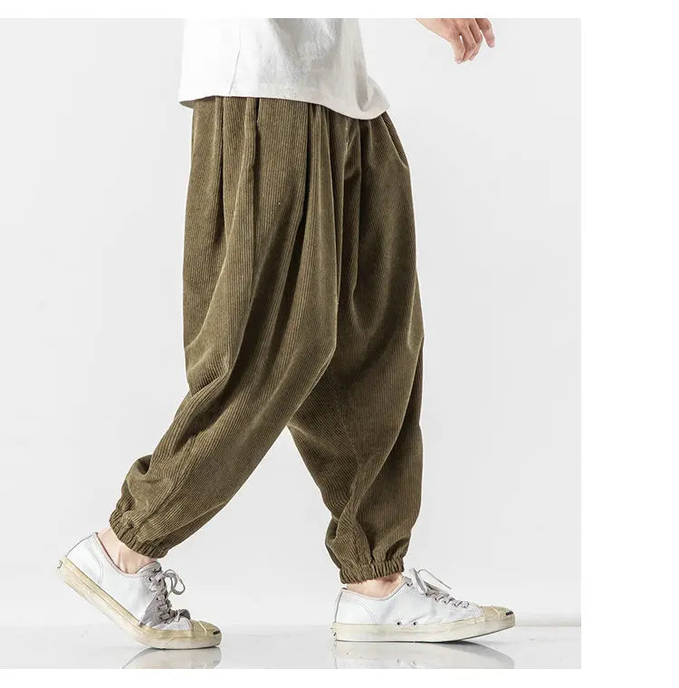 Simple and clean corduroy harem pants