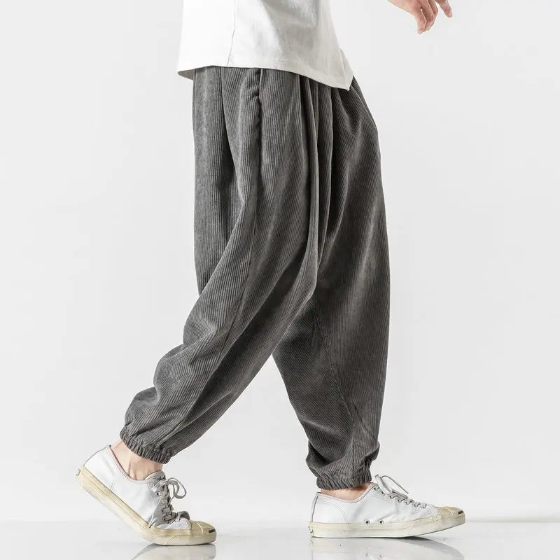 Simple and clean corduroy harem pants