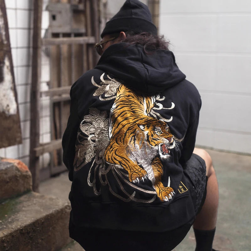 Hyper premium roaring tiger embroidery hoodie