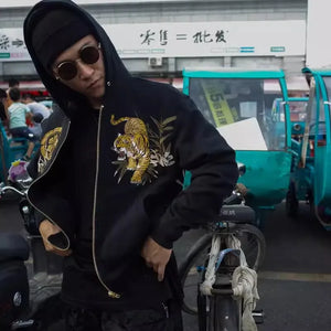 Hyper premium roaring tiger embroidery hoodie