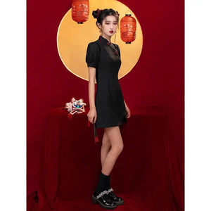 Silhouette dark floral cheongsam qipao dress