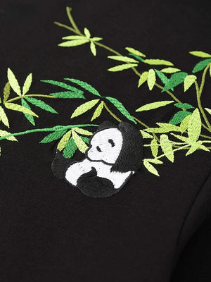 Embroidery playful panda T-shirt