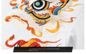 Lion head embroidery T-shirt