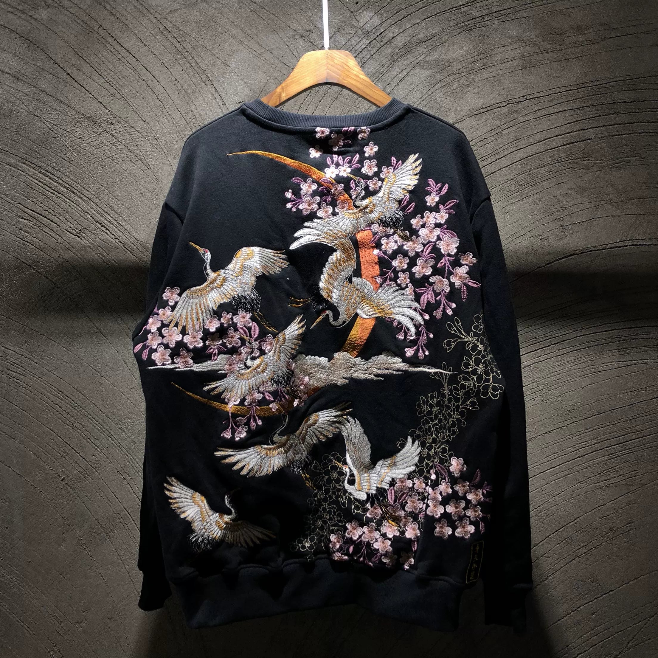 Hyper Premium embroidery crane sweatshirt