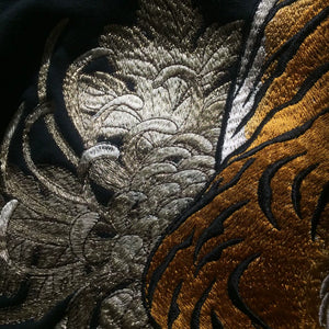 Hyper premium roaring tiger embroidery hoodie