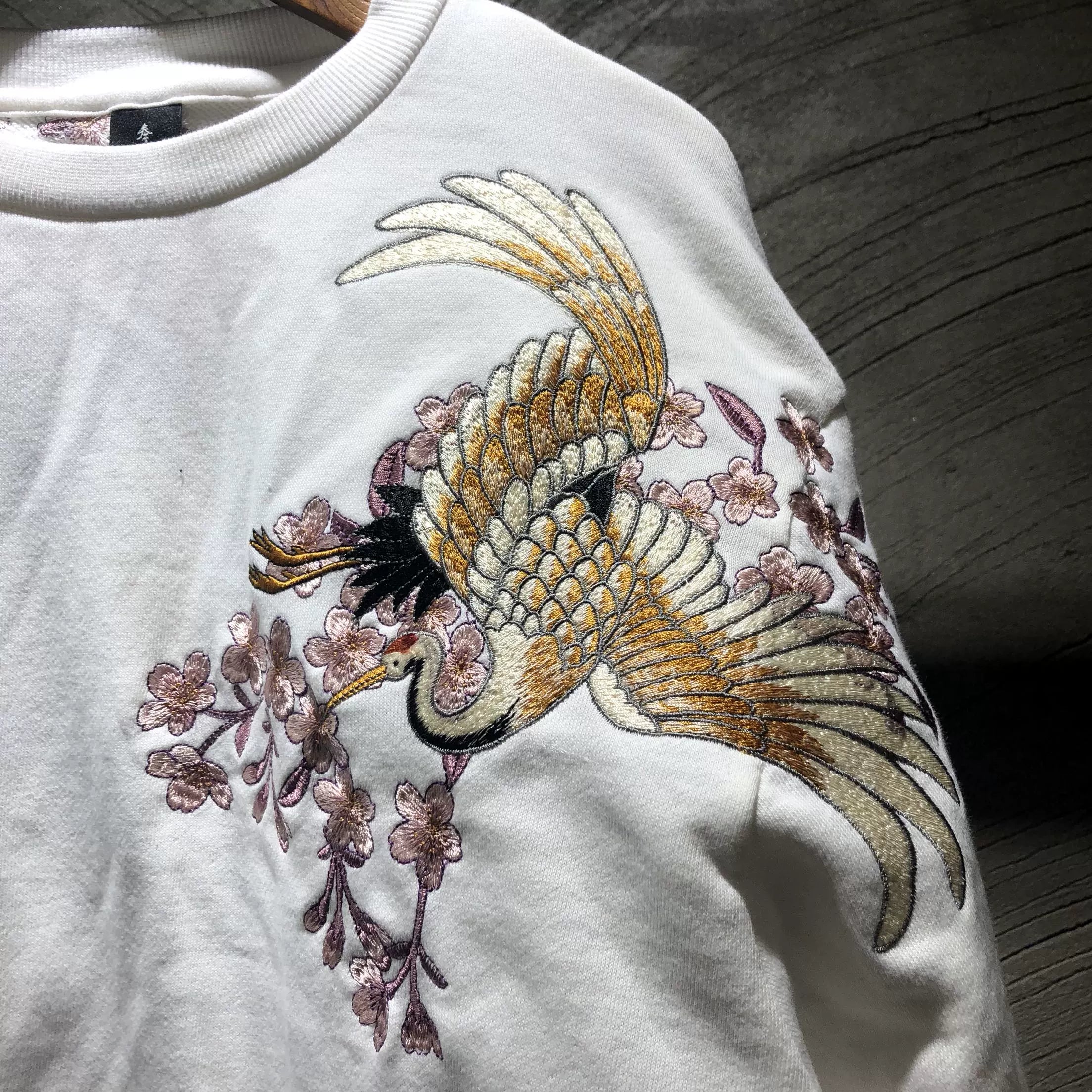 Hyper Premium embroidery crane sweatshirt