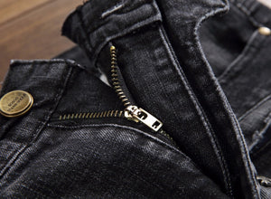 Carbon washed steel rivet designed jeans
